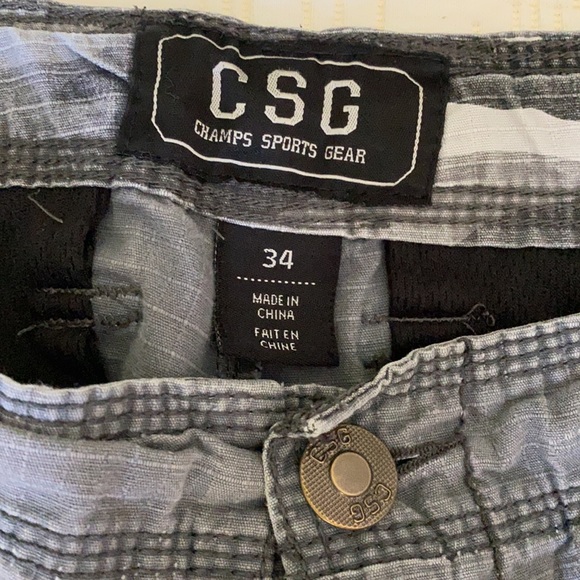 Gray cargo shorts - Picture 2 of 3